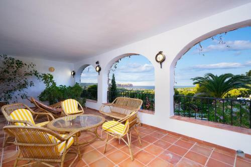Xabia Villa Sleeps 8 With Pool Air Con And Wifi