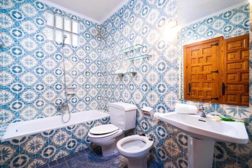 Xabia Villa Sleeps 8 With Pool Air Con And Wifi