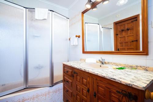 Xabia Villa Sleeps 8 With Pool Air Con And Wifi