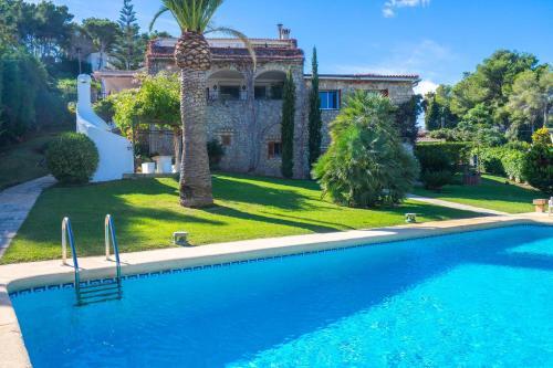 Xabia Villa Sleeps 8 With Pool Air Con And Wifi