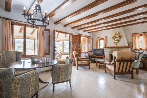 Xabia Villa Sleeps 6 With Pool