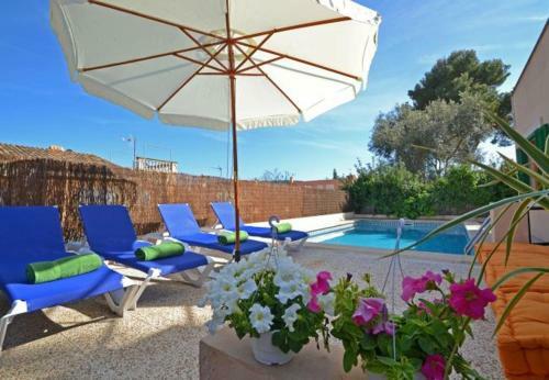 El Toro Villa Sleeps 8 With Pool Air Con And Wifi