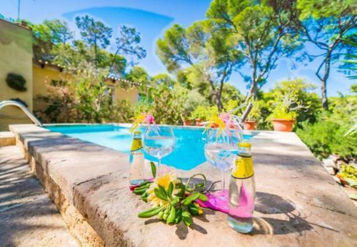 Cala Mondrago Holiday Home Sleeps 6 With Pool