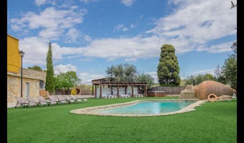 Can Trabal Villa Sleeps 34 With Pool