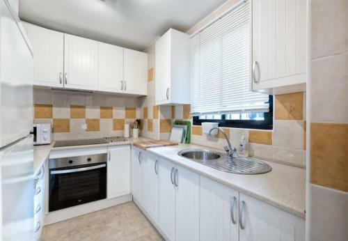 Sitio de Calahonda Apartment Sleeps 4 Pool Air Con