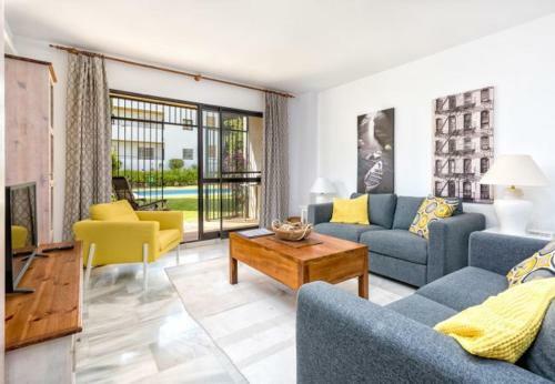 Sitio de Calahonda Apartment Sleeps 4 Pool Air Con
