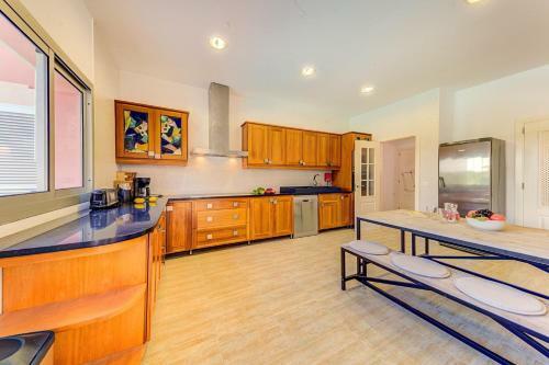 Es Mal Pas Villa Sleeps 8 With Pool Air Con And Wifi