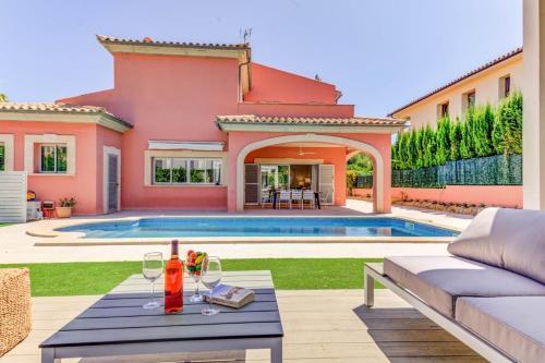 Es Mal Pas Villa Sleeps 8 With Pool Air Con And Wifi