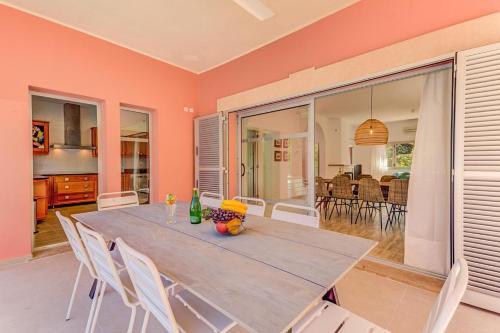 Es Mal Pas Villa Sleeps 8 With Pool Air Con And Wifi