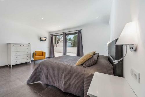 Es Mal Pas Villa Sleeps 8 With Pool Air Con And Wifi