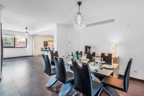 Es Mal Pas Villa Sleeps 8 With Pool Air Con And Wifi