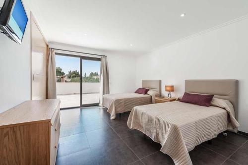Es Mal Pas Villa Sleeps 8 With Pool Air Con And Wifi