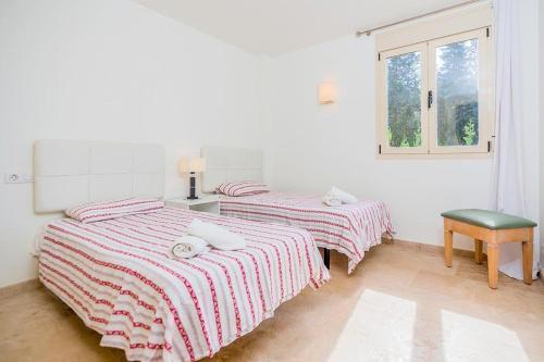 Es Mal Pas Villa Sleeps 8 With Pool Air Con And Wifi