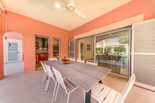 Villa In Es Mal Pas Sleeps 8 With Pool And Air Con