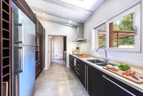 Es Mal Pas Villa Sleeps 10 With Pool And Air Con