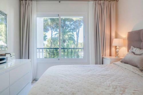 Stunning 2-bedroom Apartment Close To The Beach