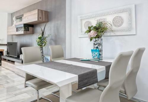 Sitio de Calahonda Apartment Sleeps 4 Pool Air Con