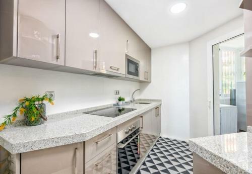 Sitio de Calahonda Apartment Sleeps 4 Pool Air Con
