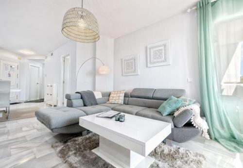 Sitio de Calahonda Apartment Sleeps 4 Pool Air Con