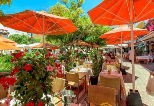 Cabopino Apartment Sleeps 4 Pool Air Con Wifi