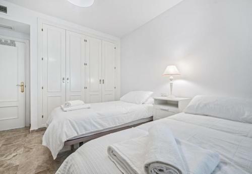 Sitio de Calahonda Apartment Sleeps 4 Pool Air Con