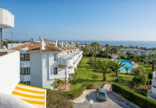 Cabopino Apartment Sleeps 4 Pool Air Con Wifi