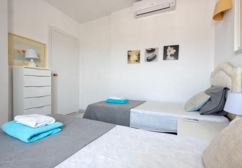 Cabopino Apartment Sleeps 4 Pool Air Con Wifi