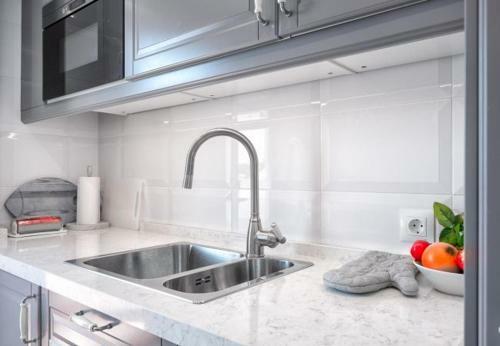 Cabopino Apartment Sleeps 4 Pool Air Con Wifi