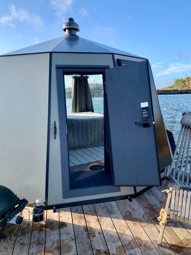 Archipelago Igloos