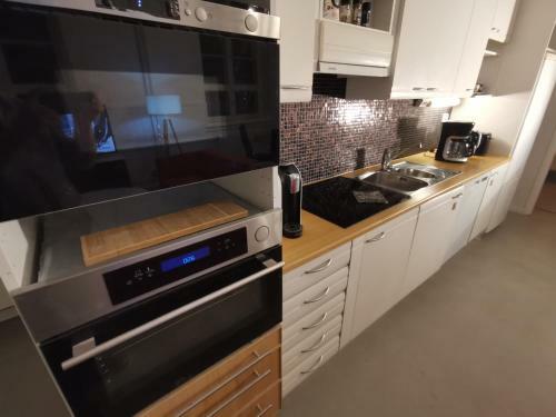 Inviting 2-bed & Sauna Royal Apartment In Kotka