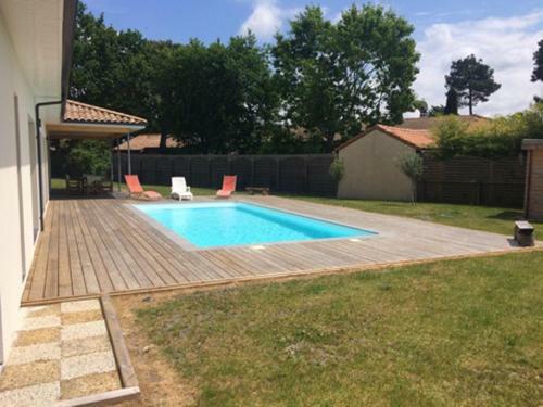 Nouveau : Villa 5 Chambres Avec Piscine