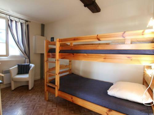G�te Andoins, 3 Pi�ces, 4 Personnes - Fr-1-384-399
