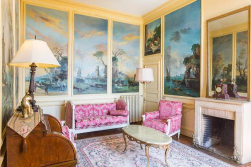 Le Moulinaud Chateau Sleeps 12 Pool Wifi