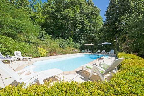 Le Moulinaud Chateau Sleeps 12 Pool Wifi