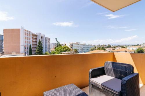 Apartamento C�res Furnished Flat