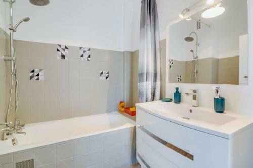 Apartamento C�res Furnished Flat