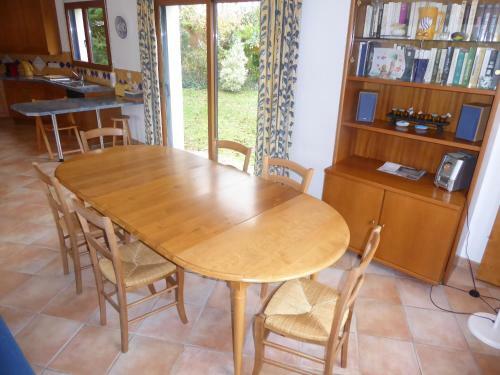 Villa Ref 030 Maison 5 Chambres - Tout Confort - Jardin Clos