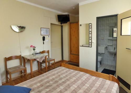 Hostal Pensjonat Tara