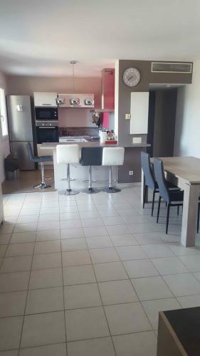Apartamento Large Flat With Balcony Avignon