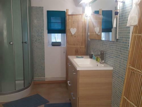 Charming Villa In Azillanet With Private Swimming Pool