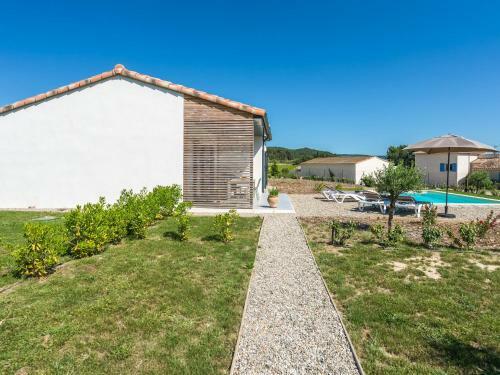 Secluded Holiday Home In Azillanet With Private Pool