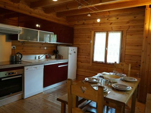 Chalet Barcelonnette, 5 Pi�ces, 10 Personnes - Fr-1-165a-86