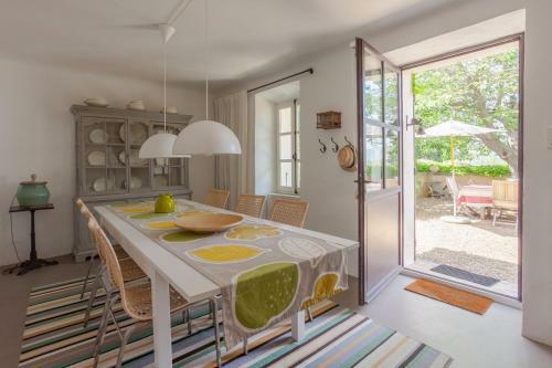 Villa Les Beaumettes Not Far From Gordes