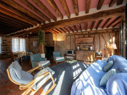 G�te Bellegarde, 4 Pi�ces, 6 Personnes - Fr-1-590-2