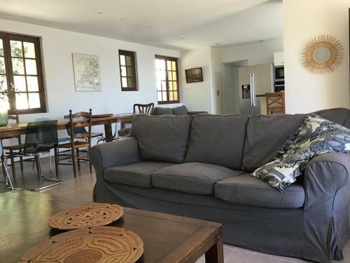 Delighful Villa In Berlou With Private Swimming Pool
