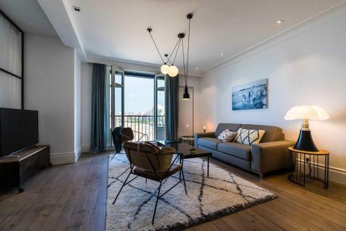 Beachview Keyweek Beachfront Renovated Apartment With Parking In Biarritz