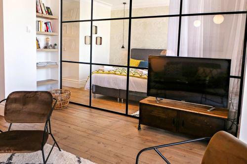 Beachview Keyweek Beachfront Renovated Apartment With Parking In Biarritz