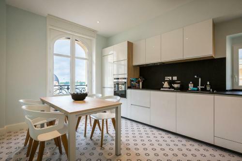 Bellevue Keyweek Elegant Apartment With Elevator Ocean Views In Biarritz