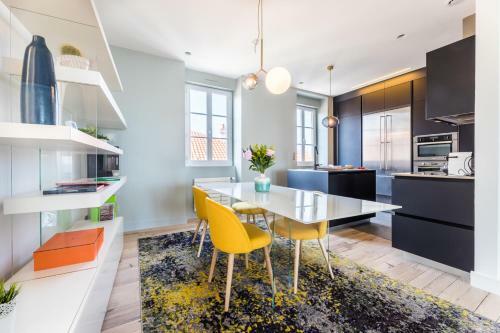 Balea Keyweek Seafront Duplex Apartment With Balcony And Garage Biarritz