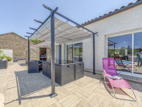 Magnificent Holiday Home In Bize-minervois With Jacuzzi